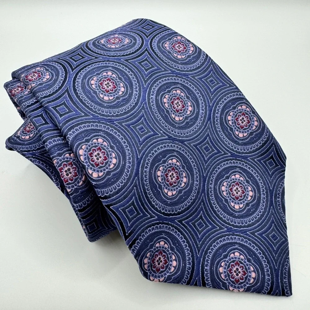 Daniel Cremieux Mens Silk Tie Blue Purple Pink‎ Blue Medallion Geometric Luxury